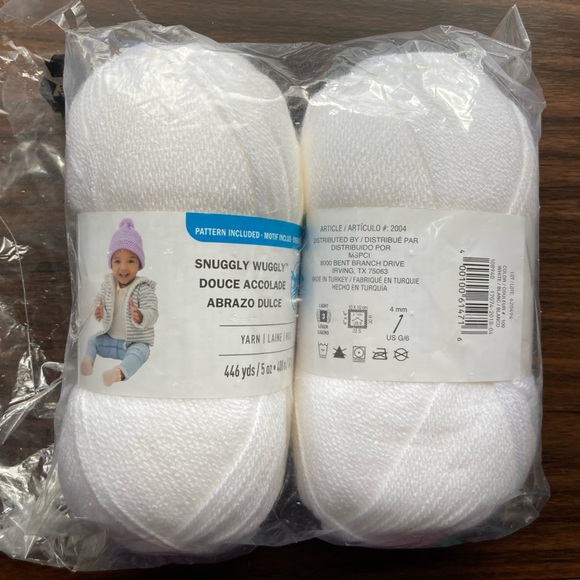 Snuggly Wuggly Yarn by Loops and Threads - Set of 2 π§Άπ§΅β¨ - Picture 1 of 5